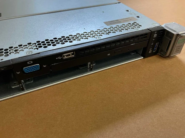 Hp - proliant dl360 gen 9 - 755258-b21 - server - afbeelding 2 van  4