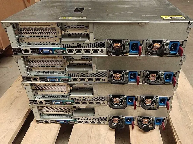 Hp - proliant dl380e gen 8 - server - 2x xeon e5-2450 / 48gb / 48tb sata (4x) - afbeelding 2 van  3