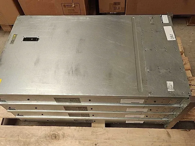 Hp - proliant dl380e gen 8 - server - 2x xeon e5-2450 / 48gb / 48tb sata (4x) - afbeelding 3 van  3