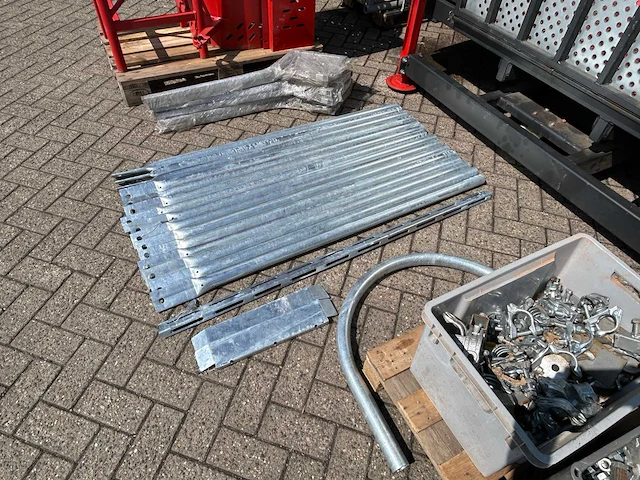 Hp 1500t goederen- en personenlift 30 meter - afbeelding 10 van  33