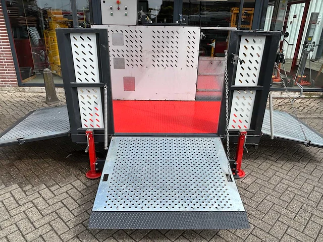 Hp 1500t goederen- en personenlift 30 meter - afbeelding 23 van  33