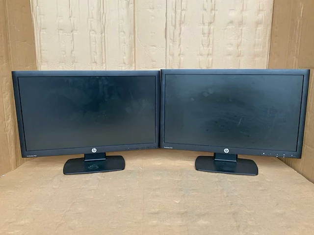 Hp 21,5 inch prodisplay p221 monitor (2x) - afbeelding 1 van  3