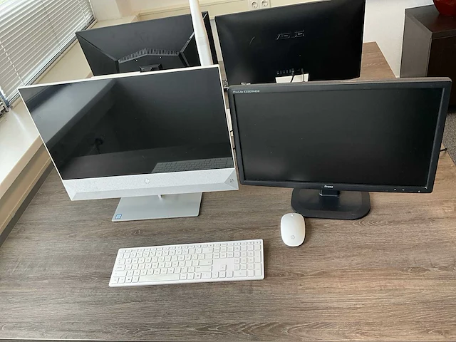 Hp 24-xa0500nd pavillion all-in-one desktop - afbeelding 1 van  7