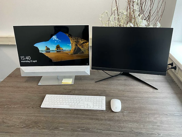 Hp 24-xa0500nd pavillion all-in-one desktop - afbeelding 1 van  10