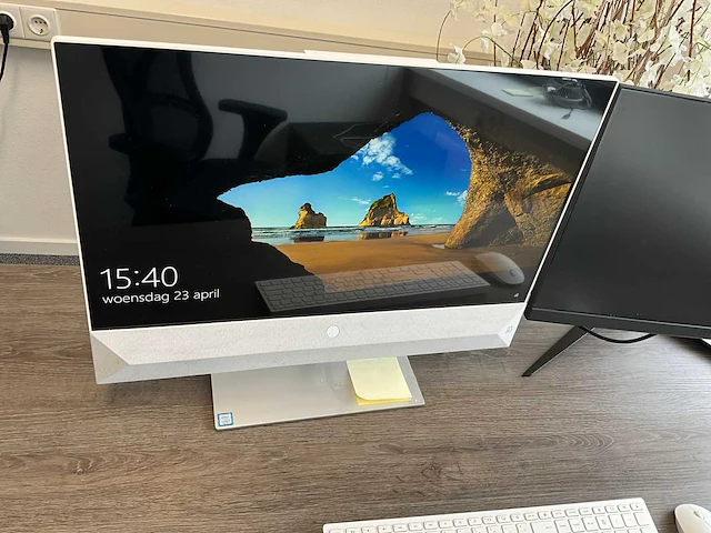 Hp 24-xa0500nd pavillion all-in-one desktop - afbeelding 2 van  10