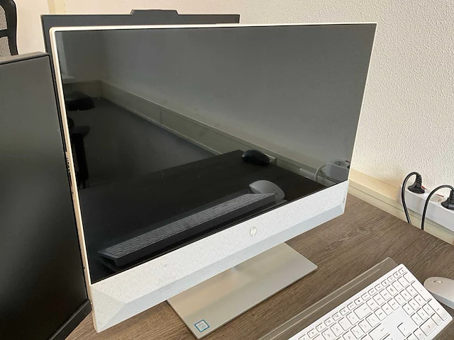 Hp 24-xa0500nd pavillion all-in-one desktop - afbeelding 3 van  7