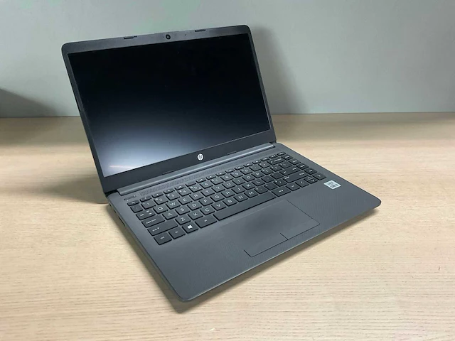 Hp 240 g8 laptop - afbeelding 1 van  8