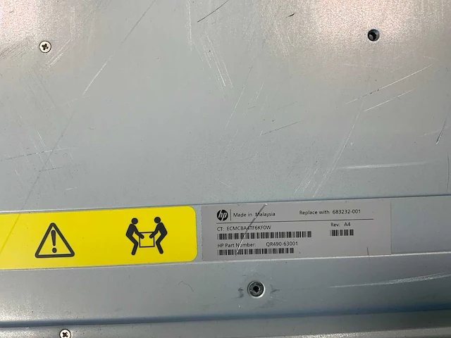 Hp 3par m6710, 23x 300 gb hdd (syjkt0300gbas15k) + 1x 300 gb hdd (hkcf0300s5xeno15) netwerkopslag - afbeelding 14 van  15