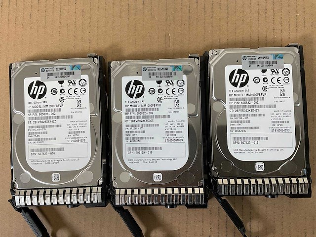 Hp (3parb-st1329/d3700) 24x 1 tb sas(mm1000fbfvr) disk array enclosure - afbeelding 6 van  17