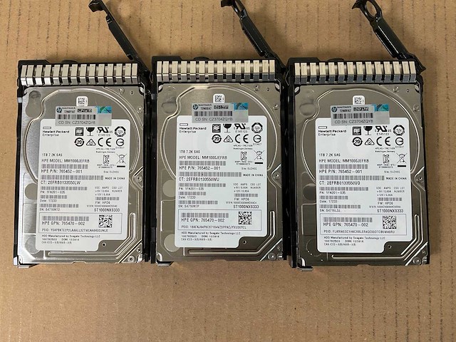 Hp (3parb-st1329/d3700) 25x 1 tb sas(mm1000jefrb) disk array enclosure - afbeelding 15 van  16