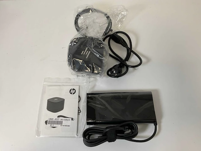 Hp (3tr87aa#abb) tb dock g2 w/ combo cable euro docking stations (new) (3x) - afbeelding 6 van  7