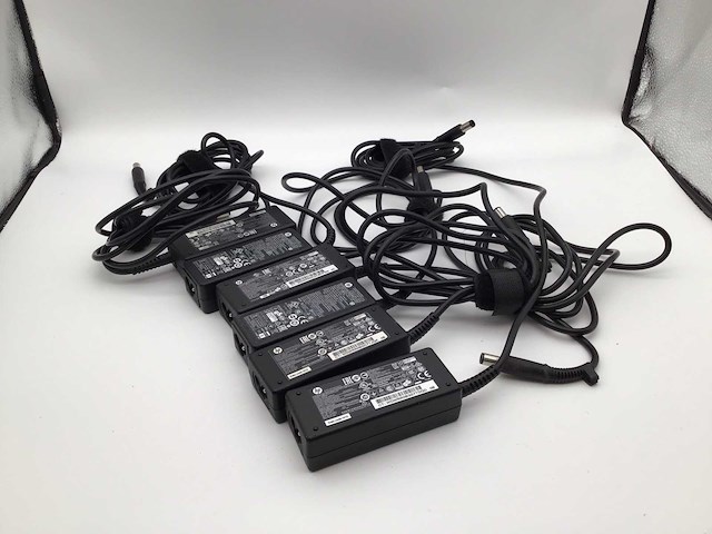 Hp 45 watt laptop adapter (6x) - afbeelding 1 van  5