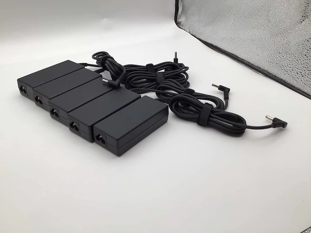 Hp 65 watt laptop adapter (5x) - afbeelding 2 van  5