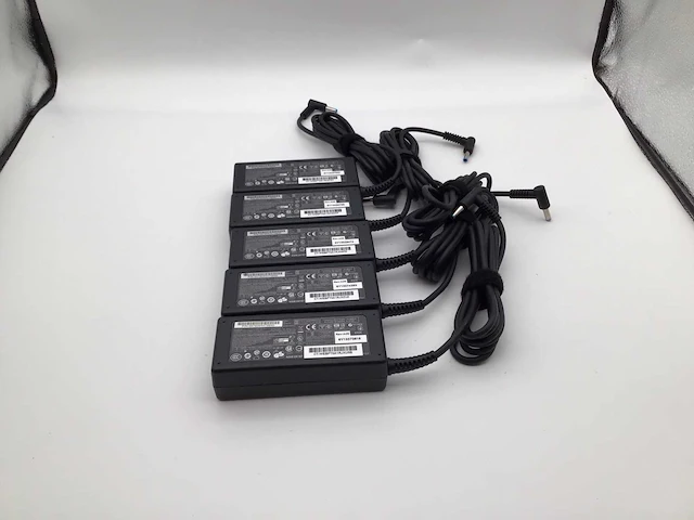 Hp 65 watt laptop adapter (5x) - afbeelding 4 van  5