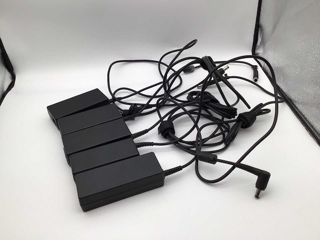 Hp 65 watt laptop adapter (5x) - afbeelding 4 van  5