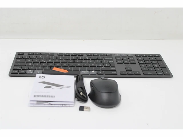 Hp 725 multidevice oplaadbaar draadloos toetsenbord en muis combo - afbeelding 2 van  3