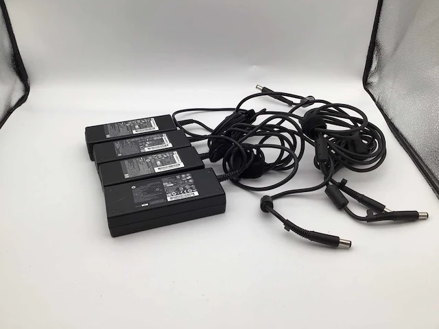 Hp 90 watt laptop adapter (4x) - afbeelding 1 van  5