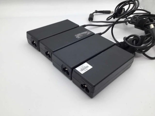 Hp 90 watt laptop adapter (4x) - afbeelding 5 van  5