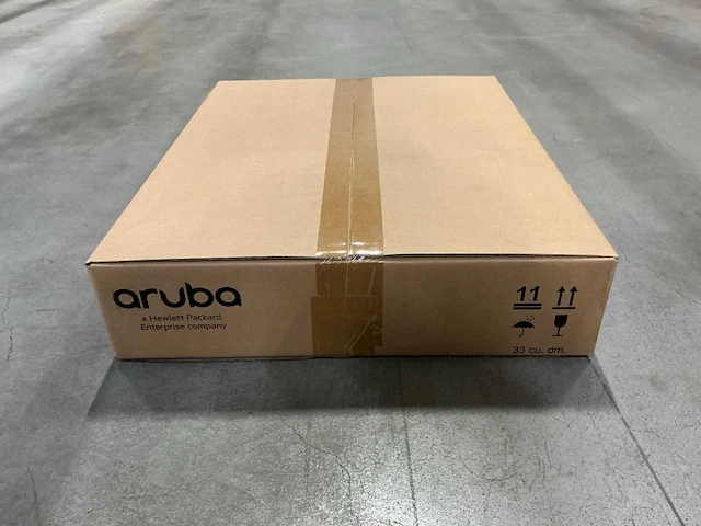 Hp aruba 2530 24 poe+ switch - afbeelding 1 van  2