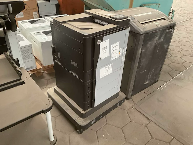 Hp color laserjet enterprise m651 printer - afbeelding 2 van  3