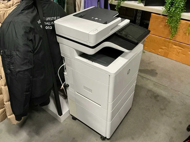 Hp color laserjet managed mfp e57540 - afbeelding 2 van  4