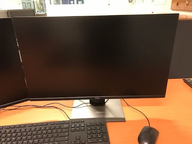 Hp, dell prodesk, p2719h desktop met 2 monitoren - afbeelding 4 van  5