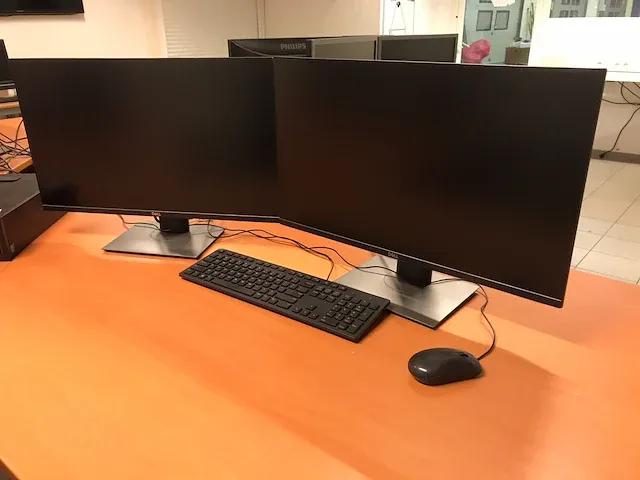 Hp, dell prodesk, p2719h desktop met 2 monitoren - afbeelding 5 van  5