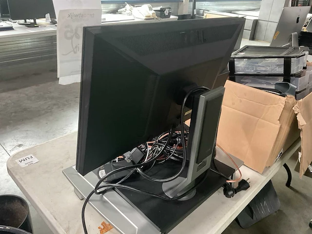 Hp desktop met monitor - afbeelding 5 van  10