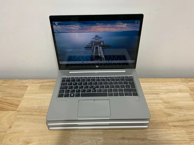 Hp elitebook 735 g5(ryzen 7 pro) laptop (3x) - afbeelding 1 van  9