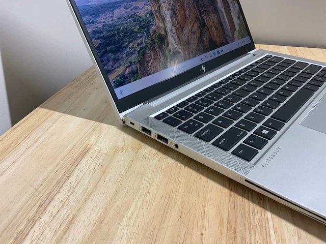 Hp elitebook 830 g8 laptop - afbeelding 6 van  10