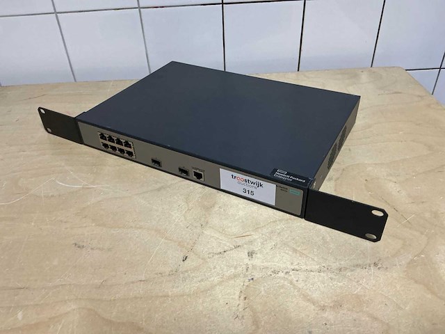 Hp jg922a 8-port 10/100 gigabit switch - afbeelding 1 van  2