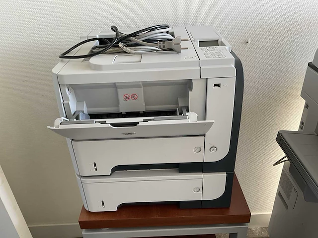 Hp laser jet p3015 - afbeelding 7 van  8