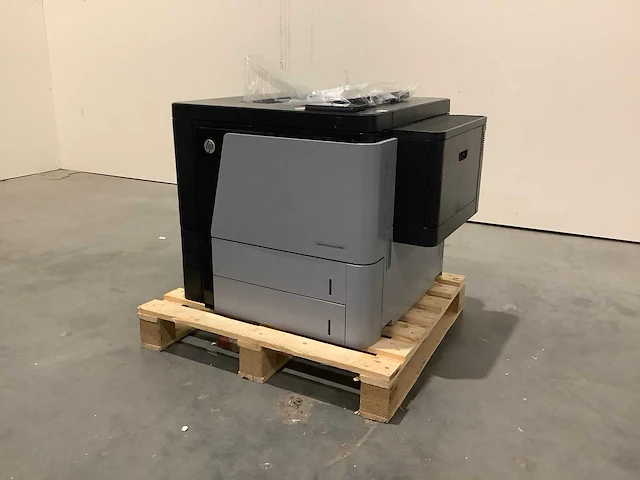 Hp laserjet enterprise m806dn printer - afbeelding 2 van  9