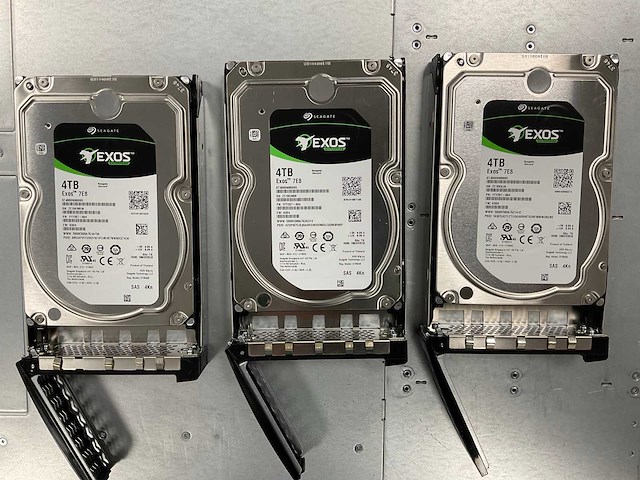 Hp (nmbla-0002-1200) - 21x 4 tb seagate (st4000nm0095) & 3x 1,92 tb samsung (mz-7lm1t9n) nimble dual controller storage array - afbeelding 3 van  13
