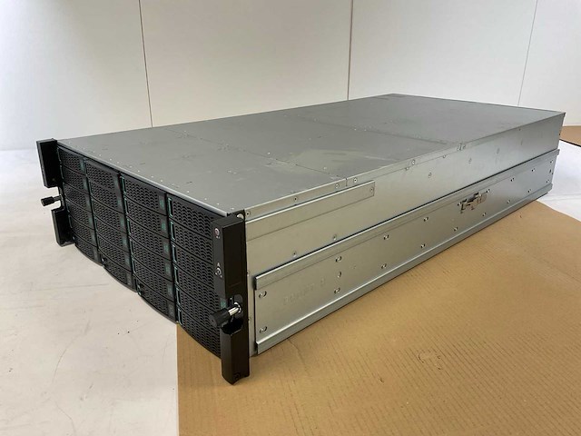 Hp (nmbla-0002-1200) - 21x 4 tb seagate (st4000nm0095) & 3x 1,92 tb samsung (mz-7lm1t9n) nimble dual controller storage array - afbeelding 7 van  13