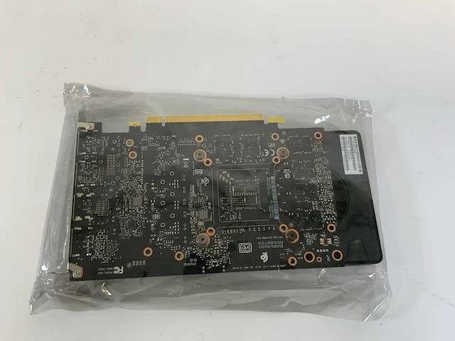 Hp nvidia quadro p2200 5 gb grafische kaart (nieuw) - afbeelding 2 van  4