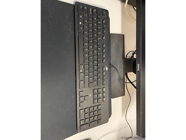 Hp pc set met benq 24" monitor, hp toetsenbord - afbeelding 2 van  4