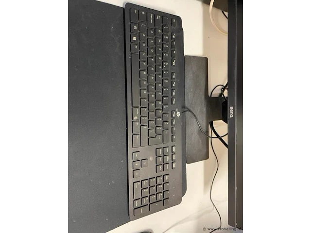 Hp pc set met benq 24" monitor, hp toetsenbord - afbeelding 2 van  4