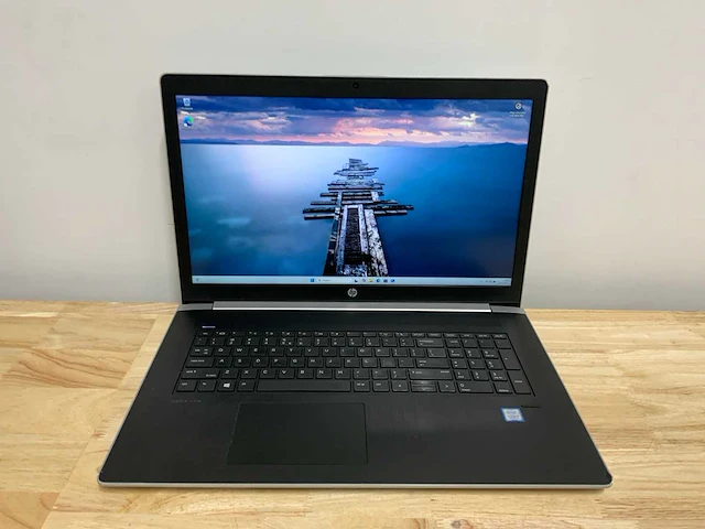 Hp probook 470 g5(i7) laptop - afbeelding 1 van  8