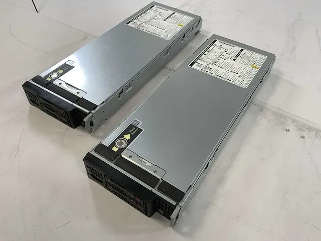 Hp proliant bl460c gen9, xeon(r) e5-2637 v4, 6x 32 gb ram, 2x 600 gb sas (eg0600jetka) blades (2x) - afbeelding 2 van  9