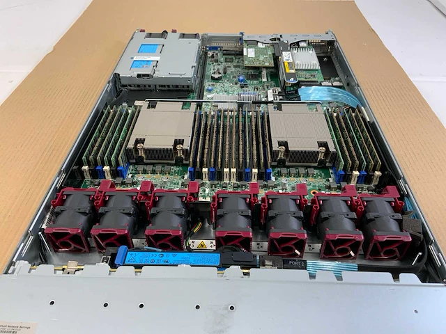 Hp proliant dl360 g9, 2x xeon(r) e5-2620 v4, 24x 16 gb ram, 2x 300 gb sas(eh000300jwktn) rack mount chassis - afbeelding 7 van  9