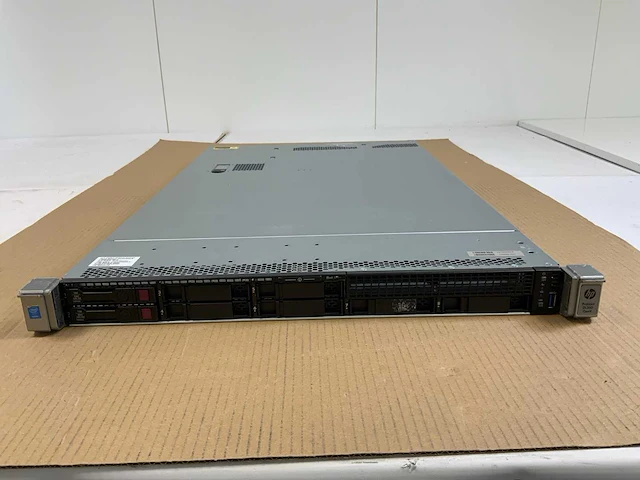 Hp proliant dl360 g9, 2x xeon(r) e5-2630l v3, 12x 32 gb ram, 2x 300 gb sas(eh0300jedhc) rack mount chassis - afbeelding 1 van  9