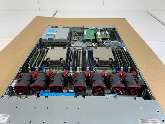 Hp proliant dl360 g9, 2x xeon(r) e5-2630l v3, 12x 32 gb ram, 2x 300 gb sas(eh0300jedhc) rack mount chassis - afbeelding 7 van  9