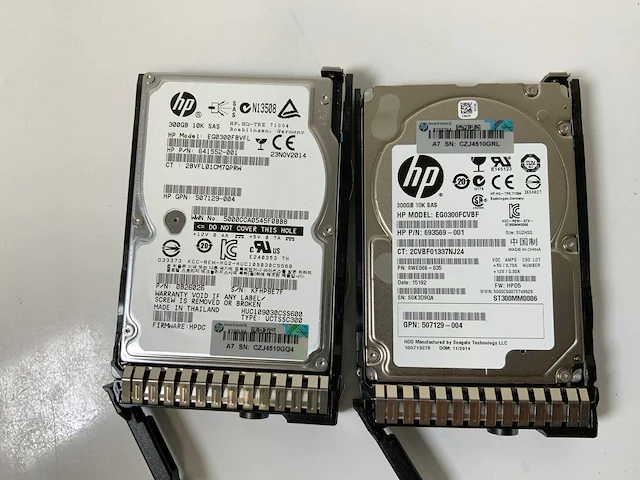 Hp proliant dl360 g9, 2x xeon(r) e5-2630l v3, 24x 16 gb ram, 1x 300 gb sas(eg0300fbvfl) - 1x 300 gb sas(eg0300fcvbf) rack mount chassis - afbeelding 9 van  9