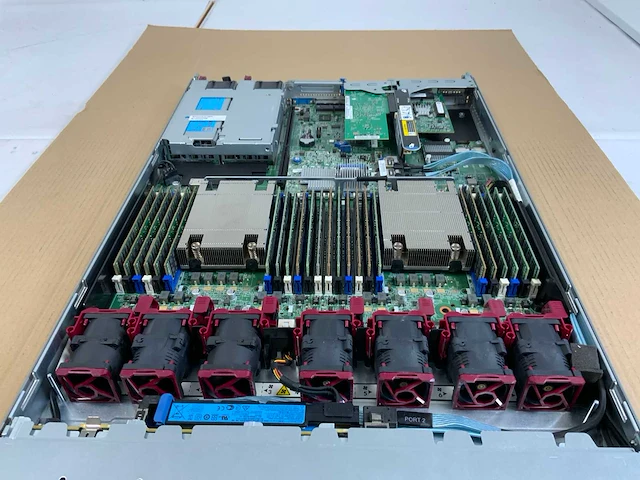 Hp proliant dl360 g9, 2x xeon(r) e5-2630l v3, 24x 16 gb ram, 2x 300 gb sas(eh0300jedhc) rack mount chassis - afbeelding 7 van  9