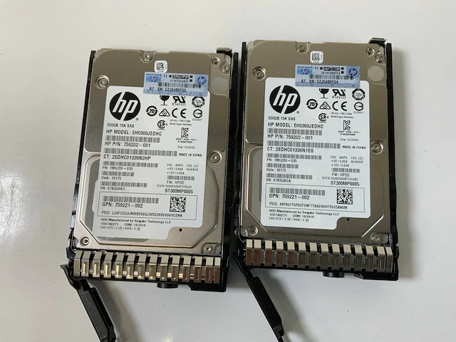 Hp proliant dl360 g9, 2x xeon(r) e5-2630l v3, 24x 16 gb ram, 2x 300 gb sas(eh0300jedhc) rack mount chassis - afbeelding 9 van  9