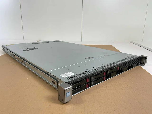 Hp proliant dl360 g9, 2x xeon(r) e5-2650 v4, 8x 16 gb ram, 3x 480 gb ssd(lk0480gfjsk) - 2x 1.8 tb sas(al14seb18eq) rack mount chassis - afbeelding 4 van  10
