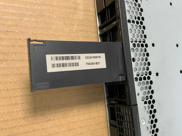 Hp proliant dl360 g9, 2x xeon(r) e5-2697 v4, 4x 32 gb ram, 2x 300 gb sas(eh000300jwcpk) rack mount chassis - afbeelding 8 van  9