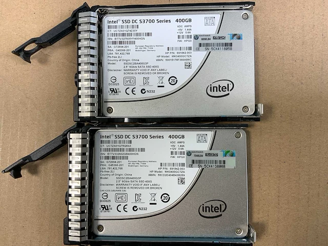 Hp proliant dl360 g9, xeon(r) e5-2620 v4, 1x 16 gb ram, 2x 400 gb ssd(mk0400gctza) - 2x 146 gb sas(mk1401grrb) - 2x 146 gb sas(eh0146fbqdc) - 2x 500 gb hdd(mm0500gbkak) rack mount chassis - afbeelding 4 van  12