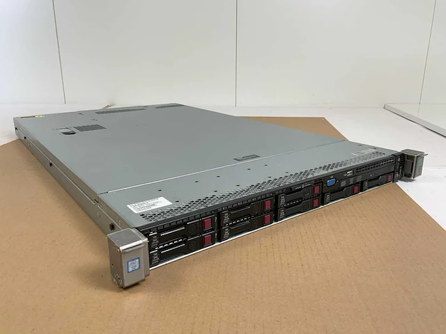 Hp proliant dl360 g9, xeon(r) e5-2620 v4, 1x 16 gb ram, 2x 400 gb ssd(mk0400gctza) - 2x 146 gb sas(mk1401grrb) - 2x 146 gb sas(eh0146fbqdc) - 2x 500 gb hdd(mm0500gbkak) rack mount chassis - afbeelding 6 van  12